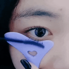 Silicone eyeliner stencil helping create perfect winged eyeliner and eye makeup